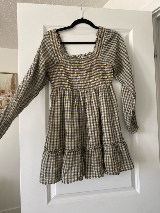 American Eagle Outfitters Dresses & Skirts - Plaid Smocked Long-Sleeve Dress - Cream & Blue